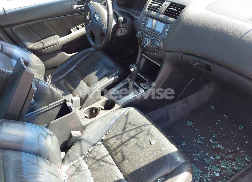 Photo 5 of 2005 Honda Accord 2.4 EX (VIN 1HGCM568X5A038950)