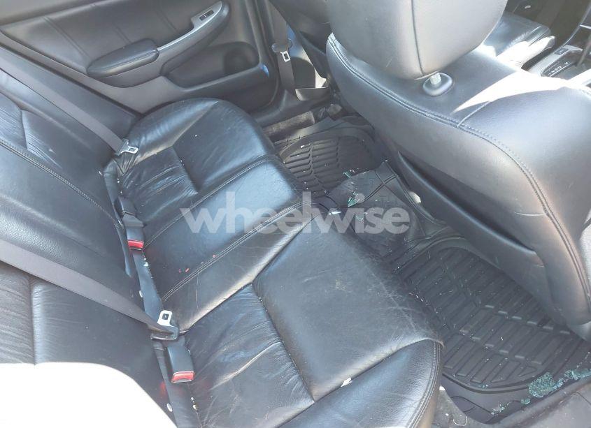 Photo 8 of 2005 Honda Accord 2.4 EX (VIN 1HGCM568X5A038950)