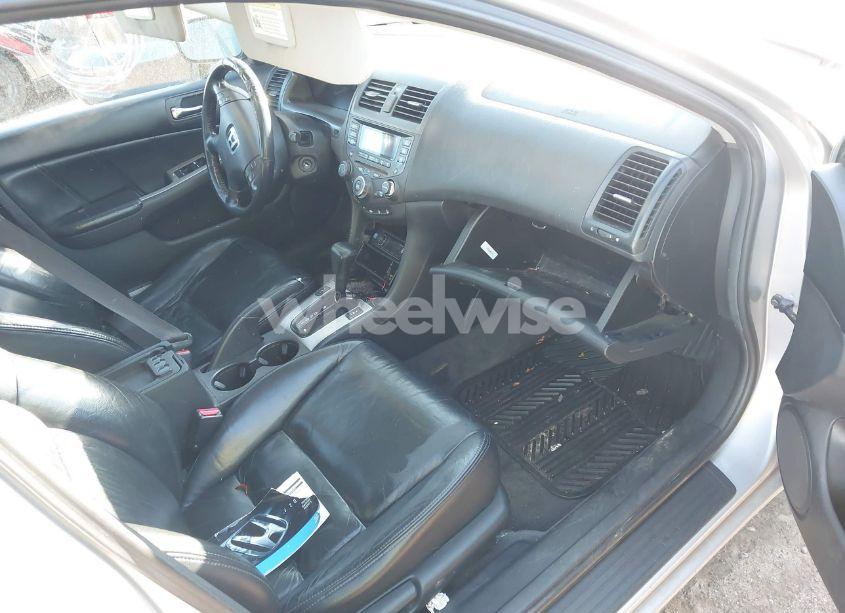 Photo 5 of 2005 Honda Accord 2.4 EX (VIN 1HGCM568X5A039127)