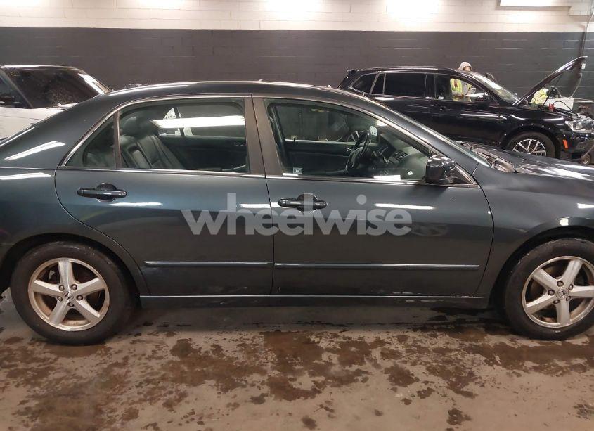 Photo 13 of 2005 Honda Accord 2.4 EX (VIN 1HGCM568X5A100900)