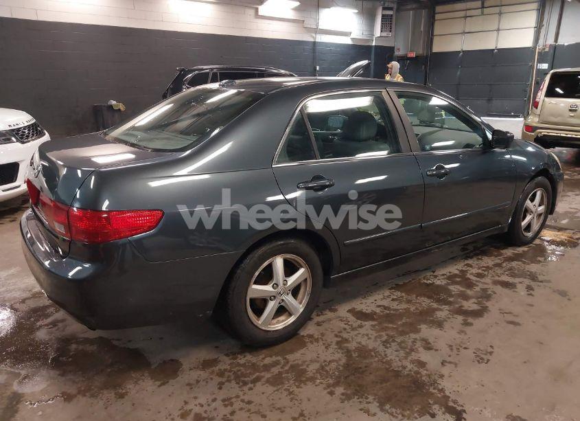 Photo 4 of 2005 Honda Accord 2.4 EX (VIN 1HGCM568X5A100900)