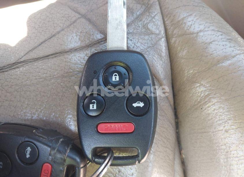 Photo 11 of 2005 Honda Accord 2.4 EX (VIN 1HGCM568X5A153533)