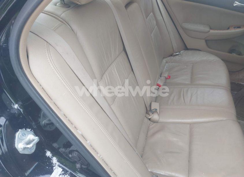 Photo 8 of 2005 Honda Accord 2.4 EX (VIN 1HGCM568X5A153547)