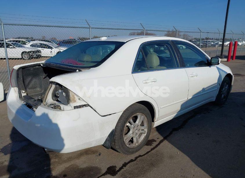 Photo 4 of 2006 Honda Accord 2.4 EX (VIN 1HGCM568X6A007831)