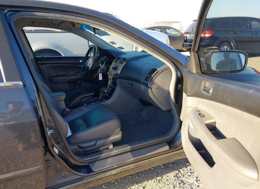 Photo 5 of 2006 Honda Accord 2.4 EX (VIN 1HGCM568X6A039727)