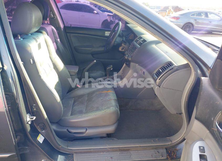 Photo 5 of 2006 Honda Accord 2.4 EX (VIN 1HGCM568X6A060352)