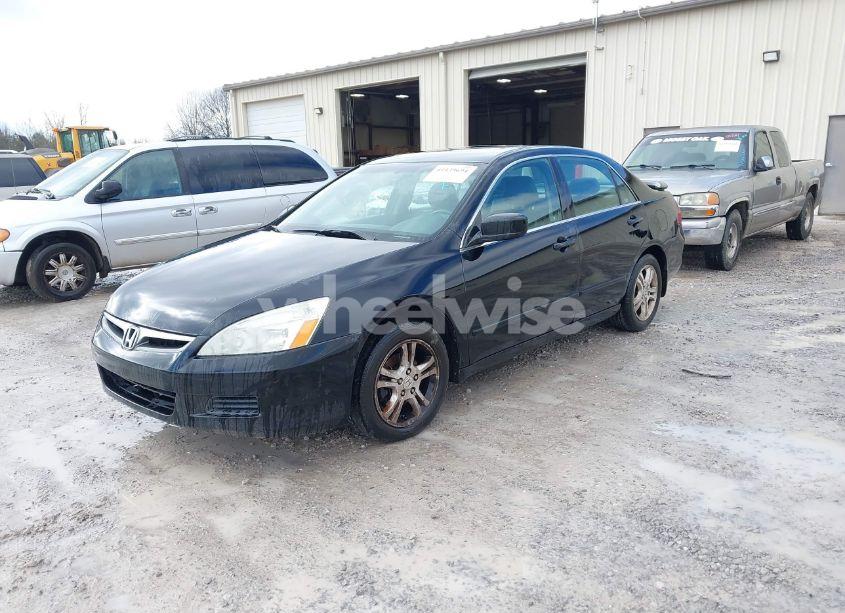 Photo 2 of 2007 Honda Accord 2.4 EX (VIN 1HGCM568X7A060949)