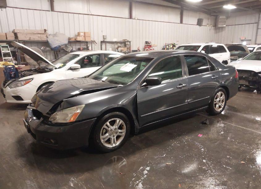 Photo 2 of 2007 Honda Accord 2.4 EX (VIN 1HGCM568X7A089271)