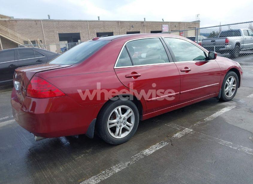 Photo 4 of 2007 Honda Accord 2.4 EX (VIN 1HGCM568X7A118932)