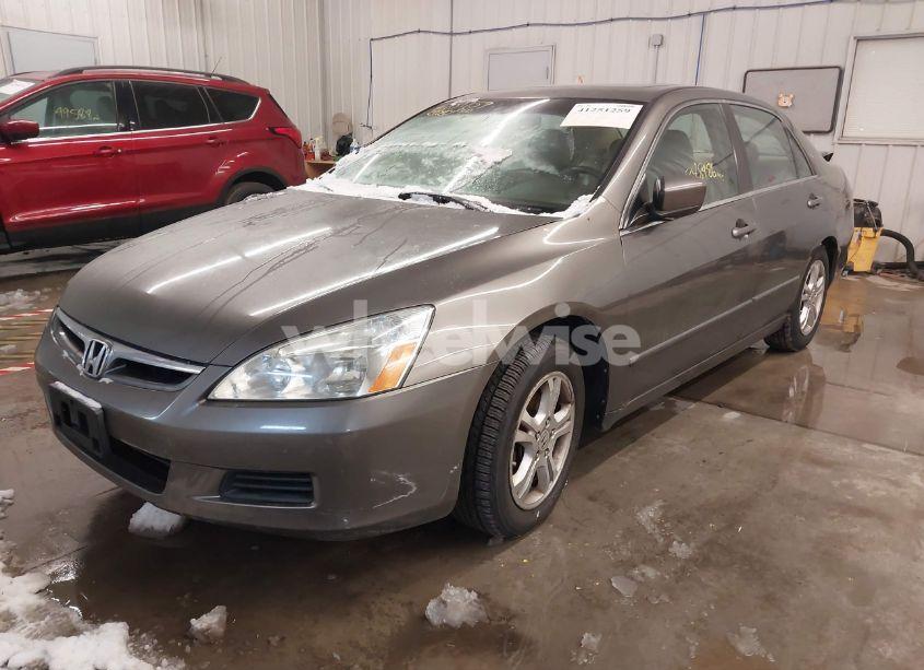Photo 2 of 2007 Honda Accord 2.4 EX (VIN 1HGCM568X7A189306)