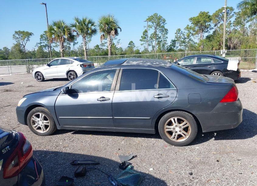 Photo 13 of 2007 Honda Accord 2.4 EX (VIN 1HGCM568X7A220568)