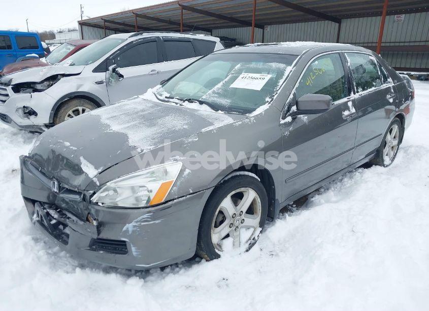 Photo 2 of 2006 Honda Accord 3.0 EX (VIN 1HGCM65526A021204)