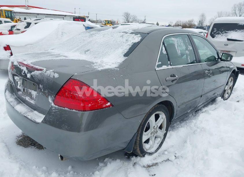 Photo 4 of 2006 Honda Accord 3.0 EX (VIN 1HGCM65526A021204)