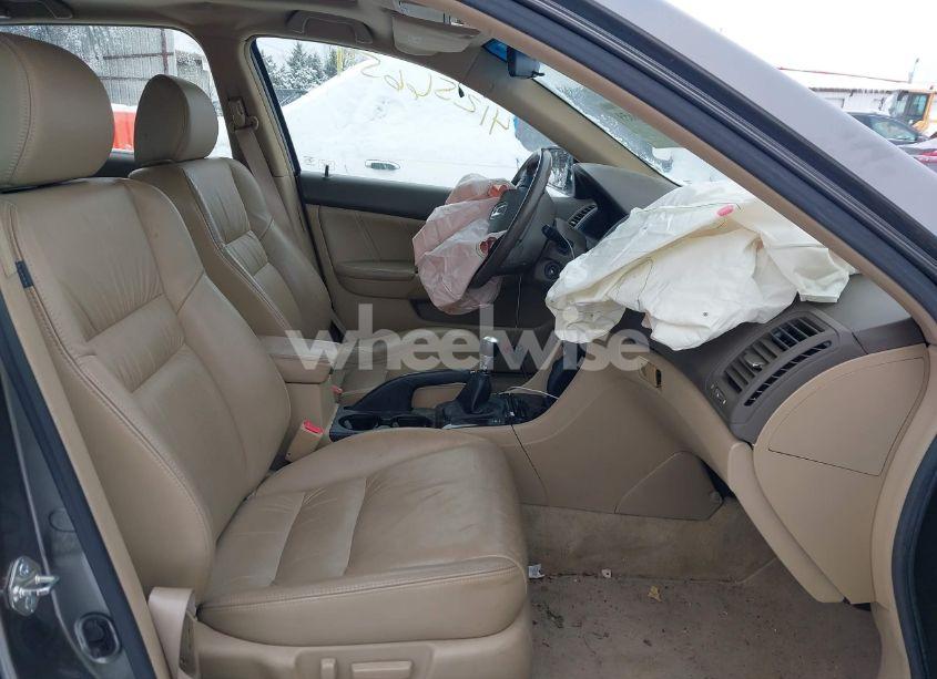 Photo 5 of 2006 Honda Accord 3.0 EX (VIN 1HGCM65526A021204)