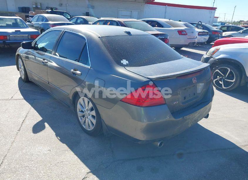 Photo 3 of 2006 Honda Accord 3.0 EX (VIN 1HGCM65546A049182)