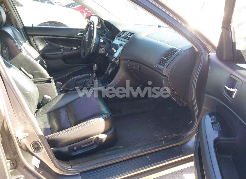 Photo 5 of 2006 Honda Accord 3.0 EX (VIN 1HGCM65546A049182)