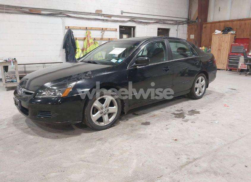 Photo 2 of 2007 Honda Accord 3.0 EX (VIN 1HGCM65807A019396)