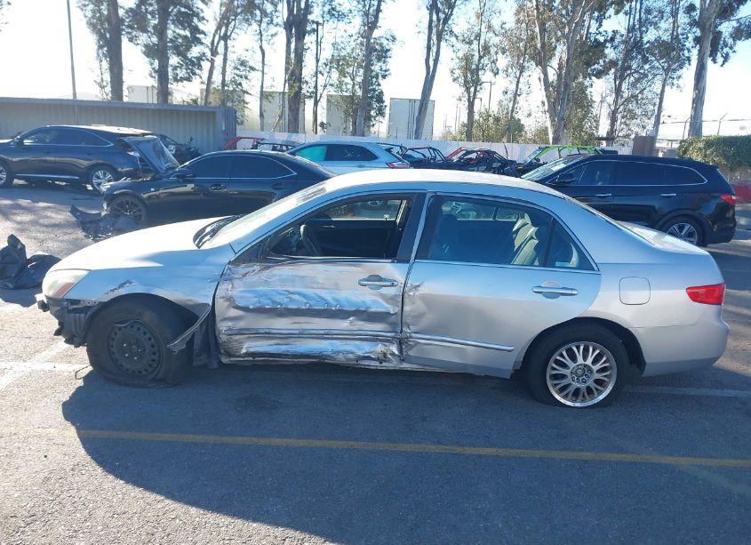 Photo 15 of 2005 Honda Accord 3.0 LX (VIN 1HGCM66305A060305)