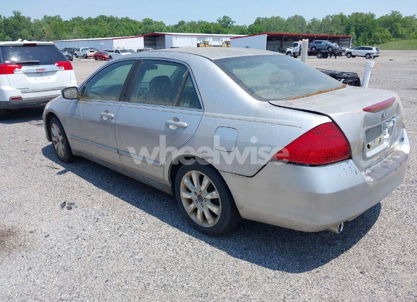 Photo 3 of 2006 Honda Accord 3.0 LX (VIN 1HGCM66306A075971)