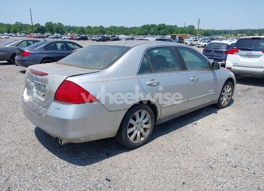 Photo 4 of 2006 Honda Accord 3.0 LX (VIN 1HGCM66306A075971)