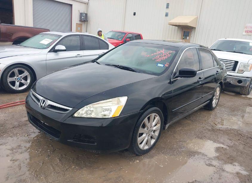 Photo 2 of 2007 Honda Accord 3.0 LX (VIN 1HGCM66317A017384)