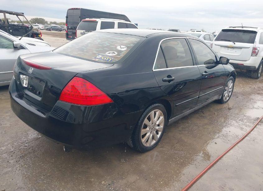 Photo 4 of 2007 Honda Accord 3.0 LX (VIN 1HGCM66317A017384)