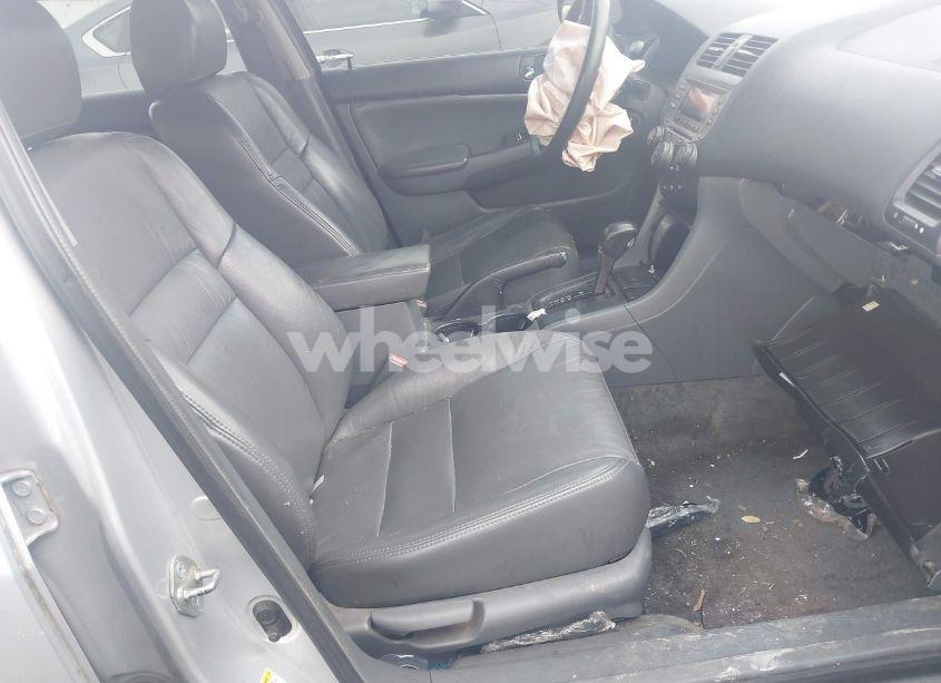 Photo 5 of 2006 Honda Accord 3.0 LX (VIN 1HGCM66326A051574)