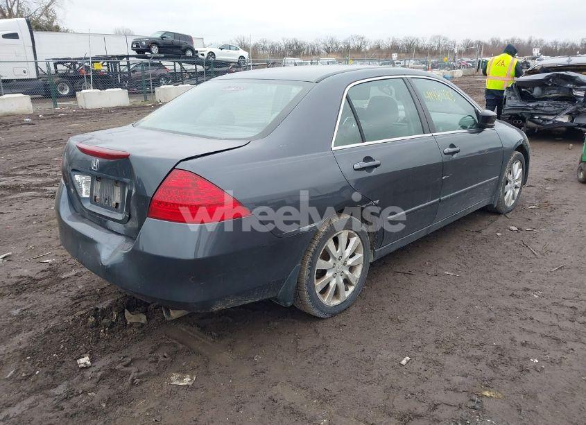 Photo 4 of 2006 Honda Accord 3.0 LX (VIN 1HGCM66336A073373)