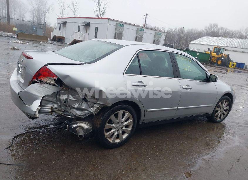 Photo 13 of 2006 Honda Accord 3.0 LX (VIN 1HGCM66346A053617)