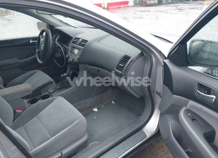 Photo 5 of 2006 Honda Accord 3.0 LX (VIN 1HGCM66346A053617)