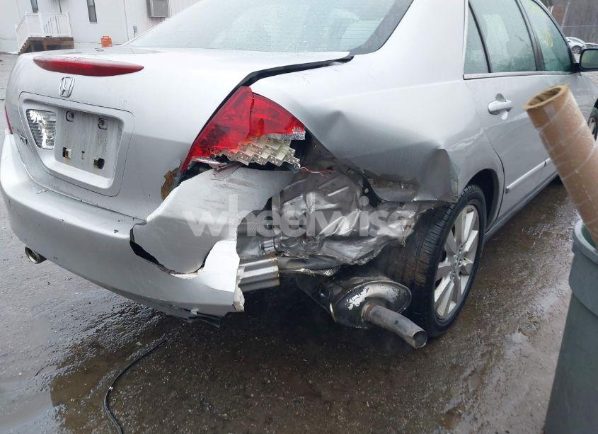 Photo 6 of 2006 Honda Accord 3.0 LX (VIN 1HGCM66346A053617)