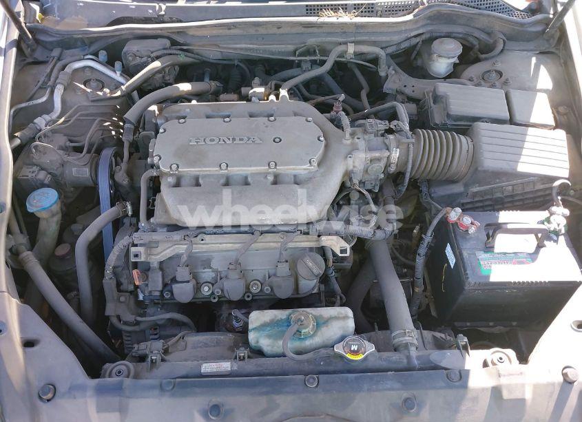 Photo 10 of 2005 Honda Accord 3.0 LX (VIN 1HGCM66365A005292)