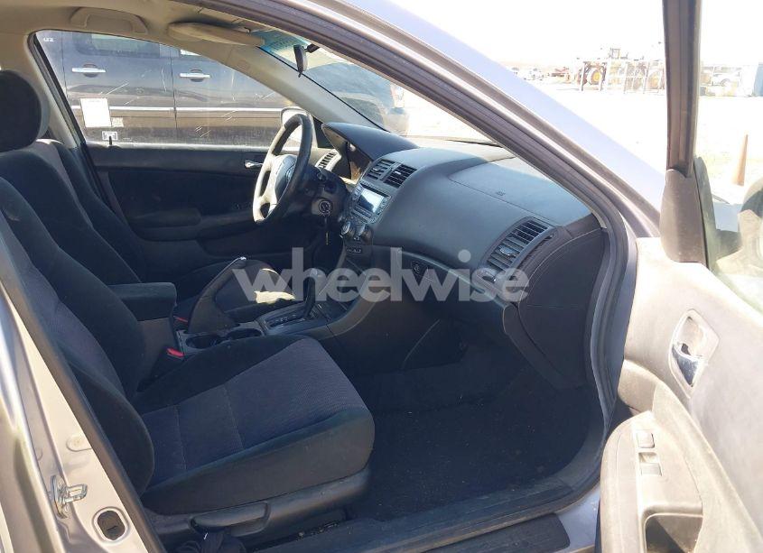 Photo 5 of 2005 Honda Accord 3.0 LX (VIN 1HGCM66365A005292)