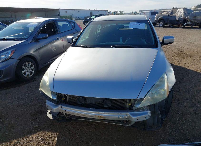 Photo 6 of 2005 Honda Accord 3.0 LX (VIN 1HGCM66375A020447)