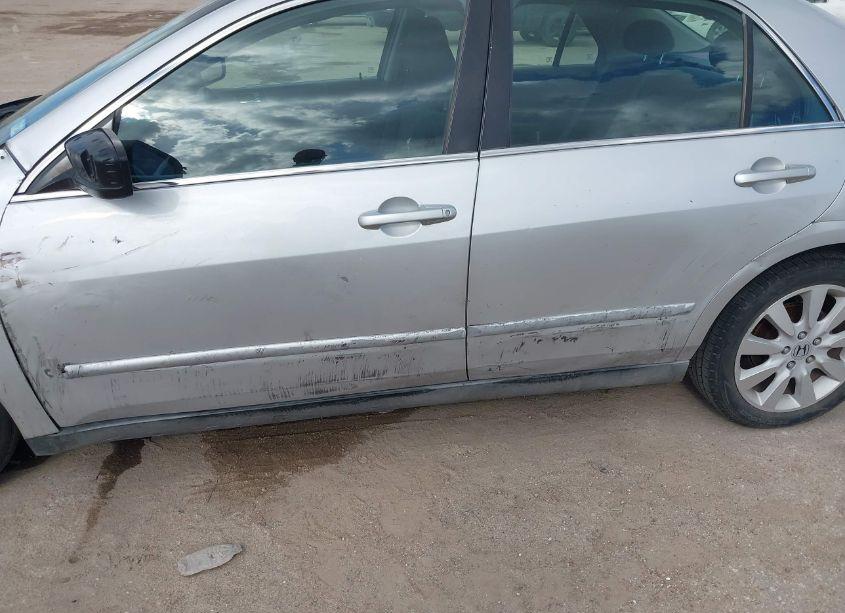 Photo 12 of 2007 Honda Accord 3.0 LX (VIN 1HGCM66377A005174)