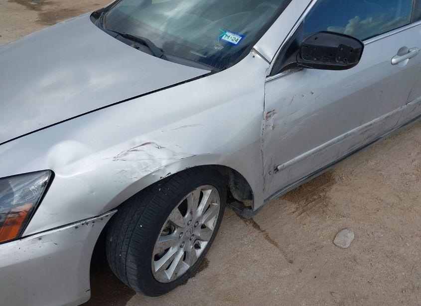 Photo 6 of 2007 Honda Accord 3.0 LX (VIN 1HGCM66377A005174)