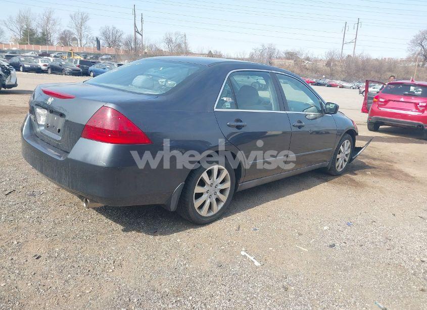Photo 4 of 2006 Honda Accord 3.0 LX (VIN 1HGCM66386A001696)