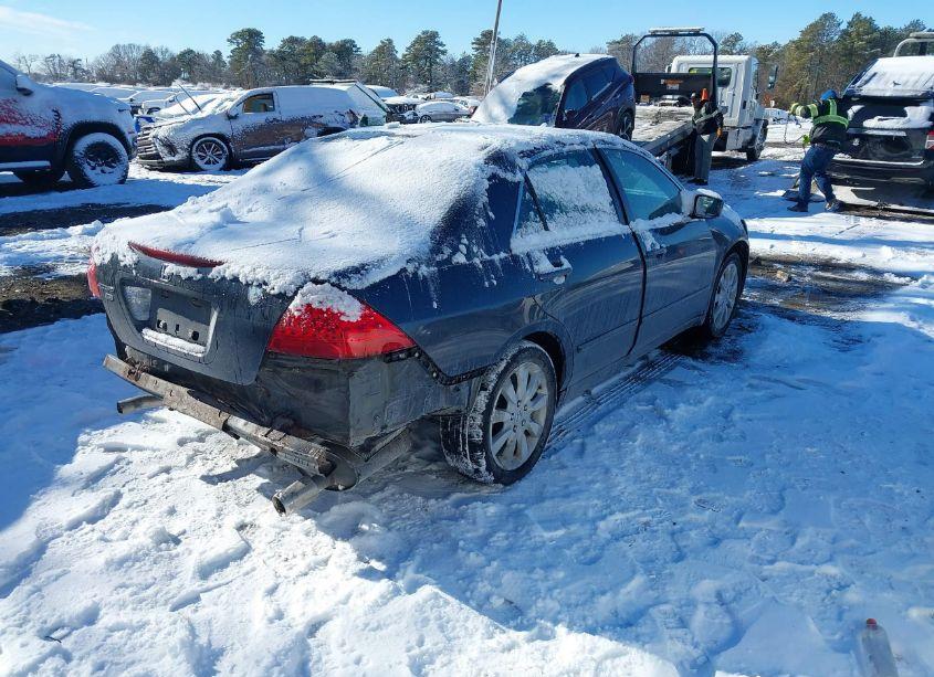 Photo 4 of 2007 Honda Accord 3.0 LX (VIN 1HGCM66387A043433)