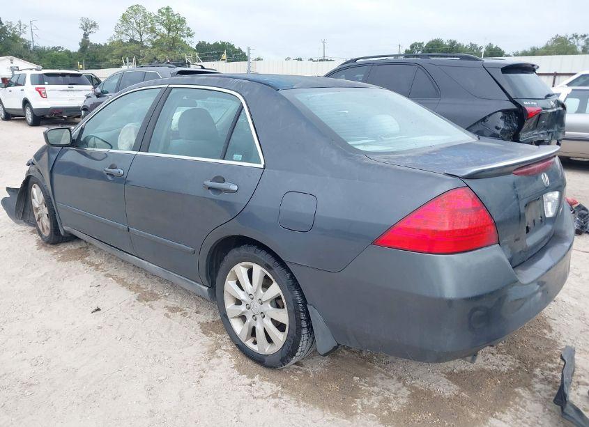 Photo 3 of 2006 Honda Accord 3.0 LX (VIN 1HGCM66396A066122)