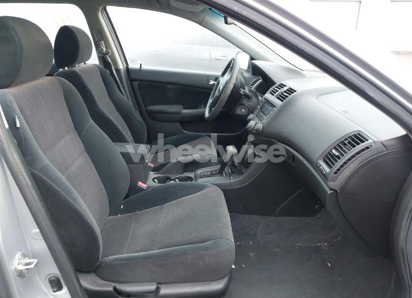 Photo 5 of 2004 Honda Accord 3.0 LX (VIN 1HGCM663X4A010333)