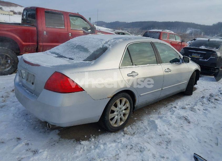 Photo 4 of 2007 Honda Accord 3.0 SE (VIN 1HGCM66407A038378)