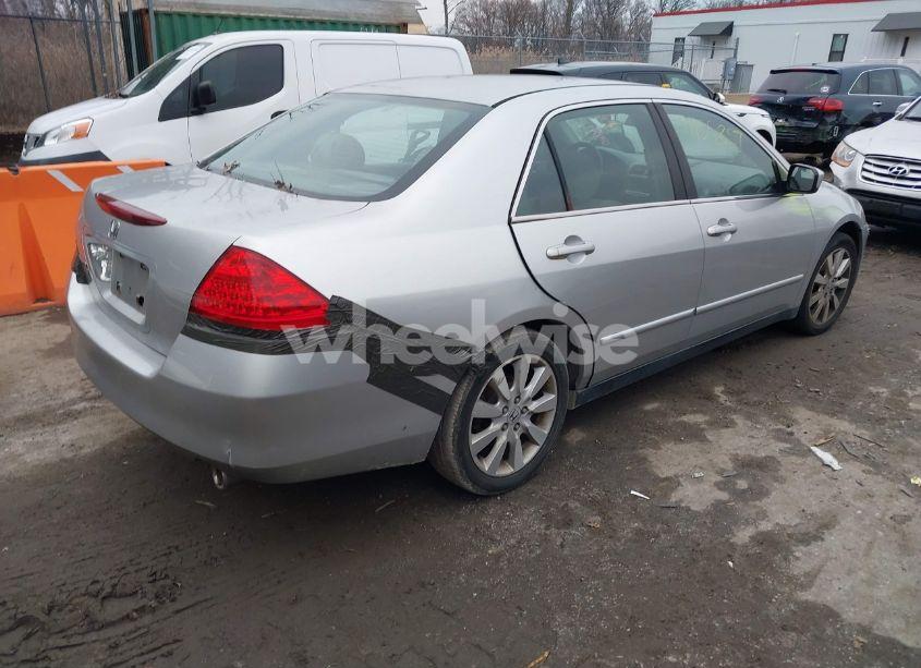 Photo 4 of 2007 Honda Accord 3.0 SE (VIN 1HGCM66407A070506)