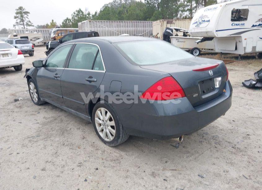 Photo 3 of 2007 Honda Accord 3.0 SE (VIN 1HGCM66407A100720)