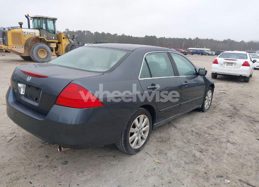 Photo 4 of 2007 Honda Accord 3.0 SE (VIN 1HGCM66407A100720)