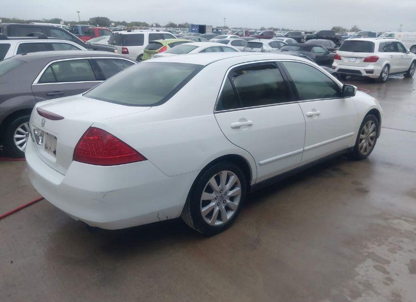 Photo 4 of 2007 Honda Accord 3.0 SE (VIN 1HGCM66427A030007)