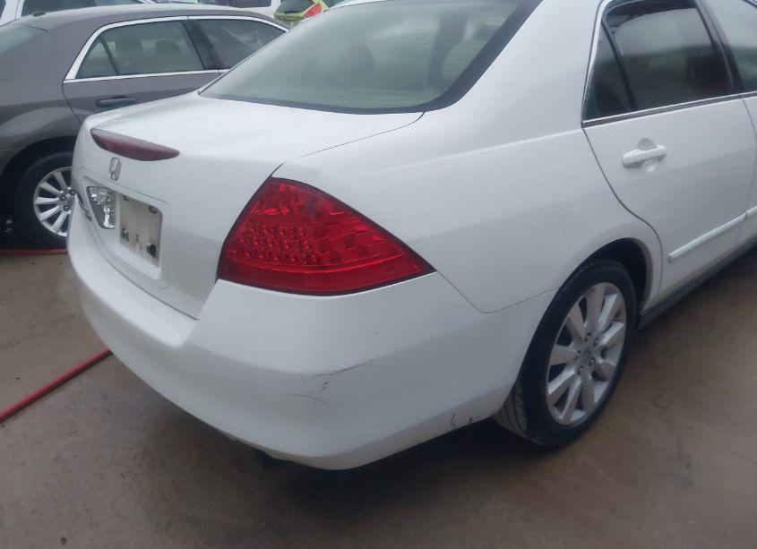 Photo 6 of 2007 Honda Accord 3.0 SE (VIN 1HGCM66427A030007)