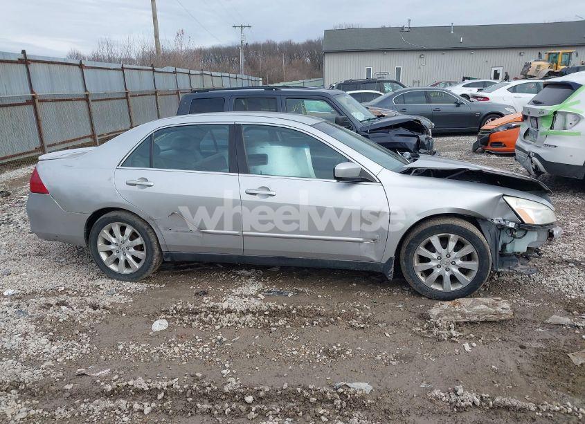 Photo 13 of 2007 Honda Accord 3.0 SE (VIN 1HGCM66427A038544)