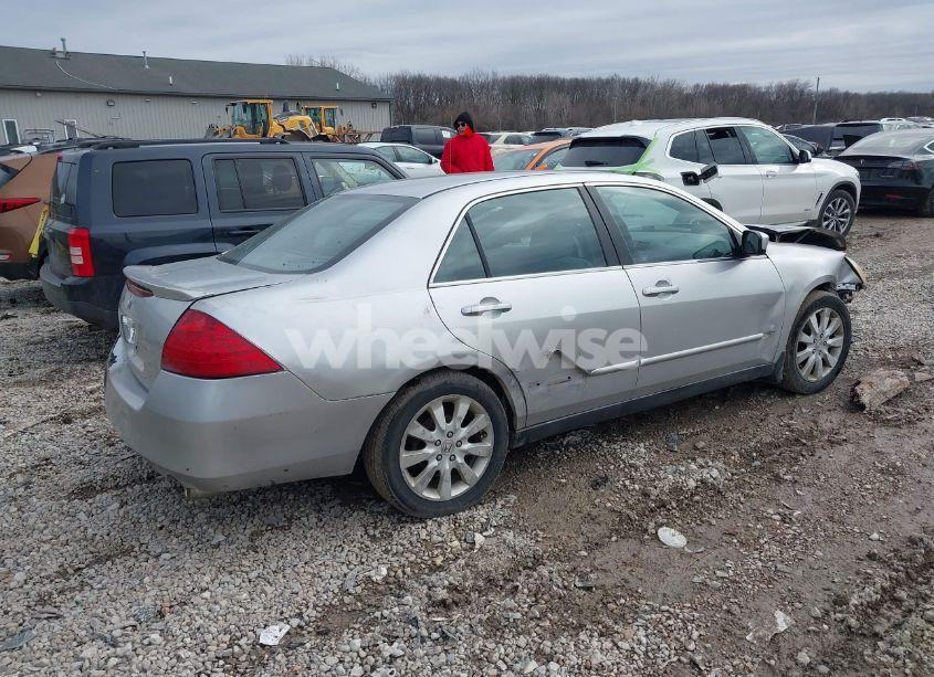 Photo 4 of 2007 Honda Accord 3.0 SE (VIN 1HGCM66427A038544)
