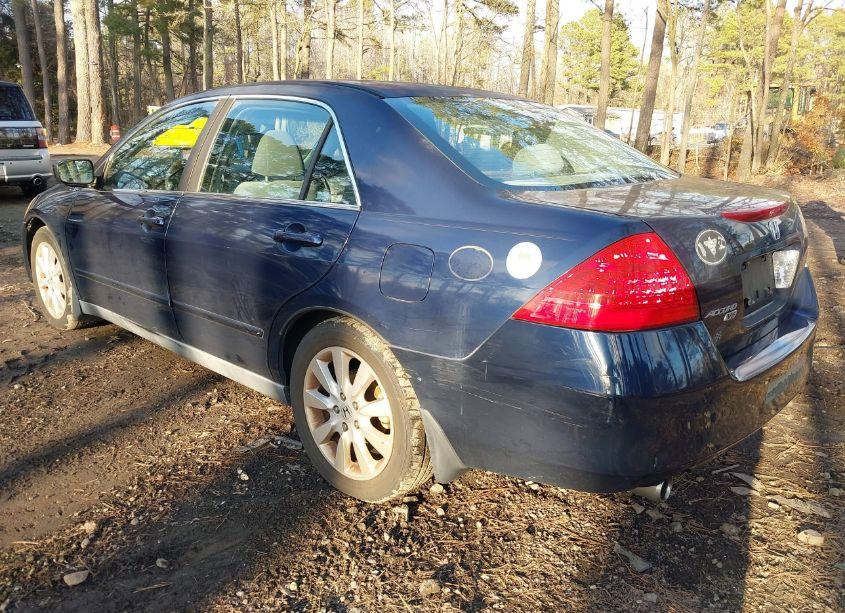 Photo 3 of 2007 Honda Accord 3.0 SE (VIN 1HGCM66427A040570)