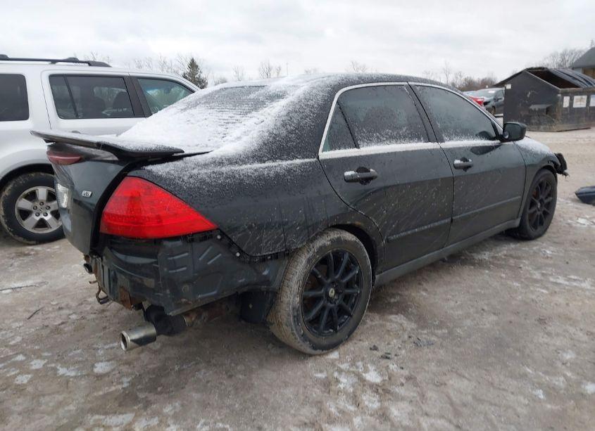 Photo 4 of 2007 Honda Accord 3.0 SE (VIN 1HGCM66427A089817)